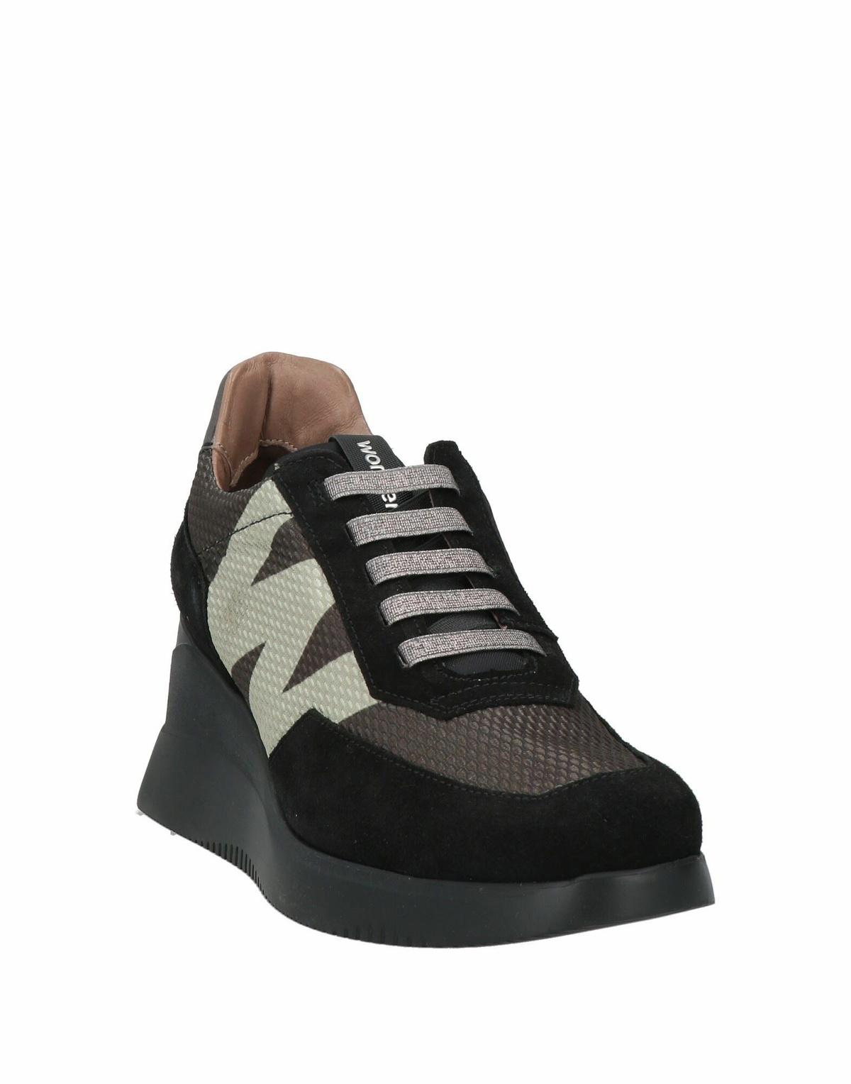 Wonder Womens Sneakers in Black