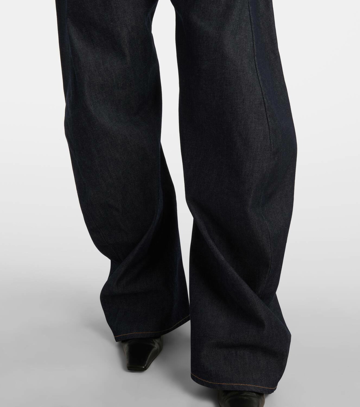 【Acne Studios】 2006F distressed low-rise wide-leg jeans 2006F distressed low-rise wide-leg jeans in black - Acne