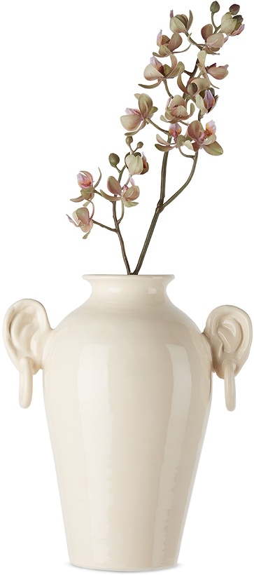 Photo: Lola Mayeras Beige Ears Vase