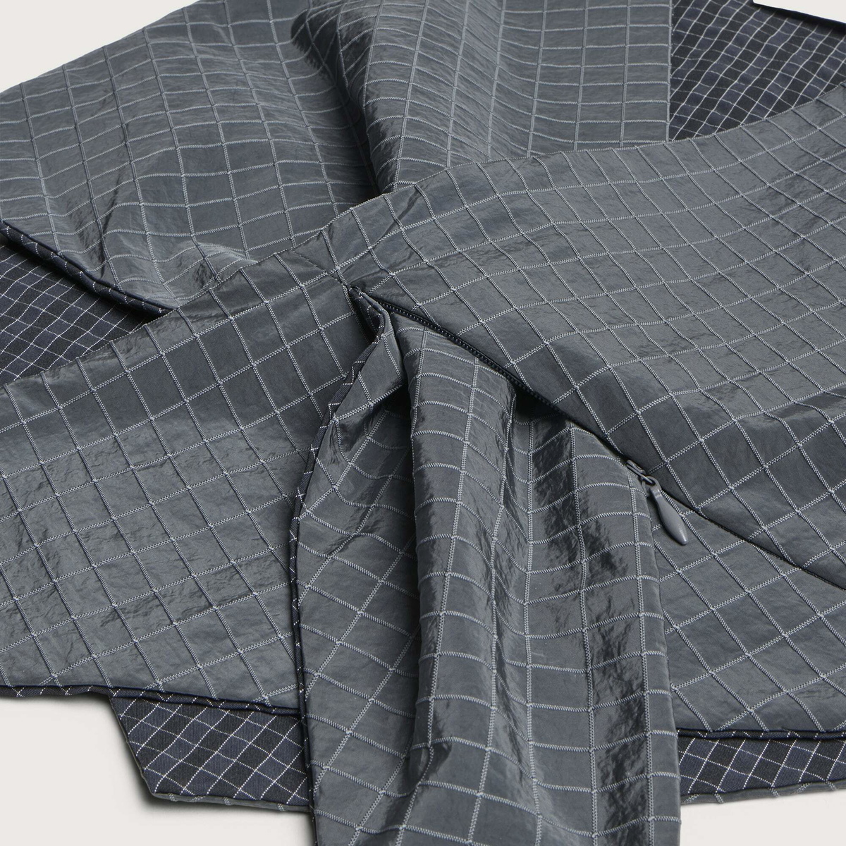 ARCS Twisting Scarf in Atlas Grid