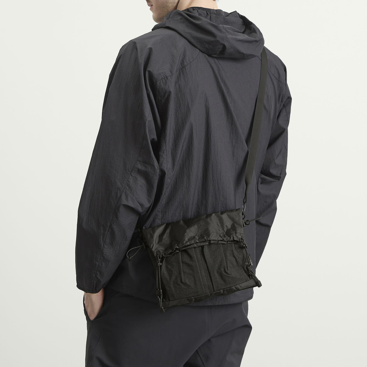 SEALSON H2 2-Way Cross Body Bag in Black 