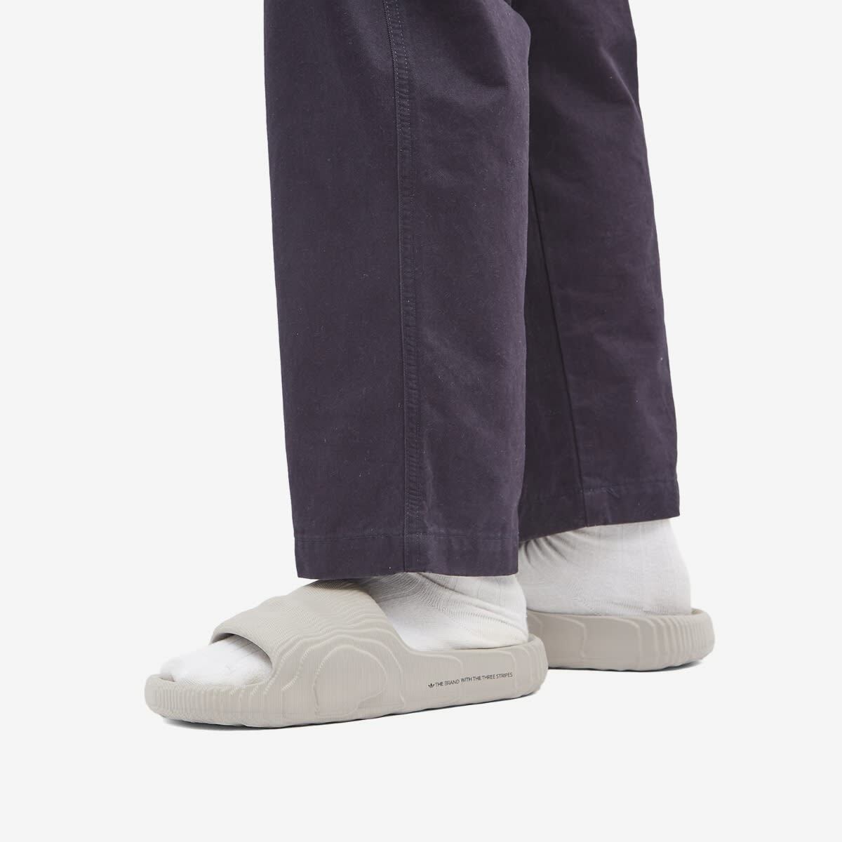 Adidas Adilette 22 in Light Brown/Core Black