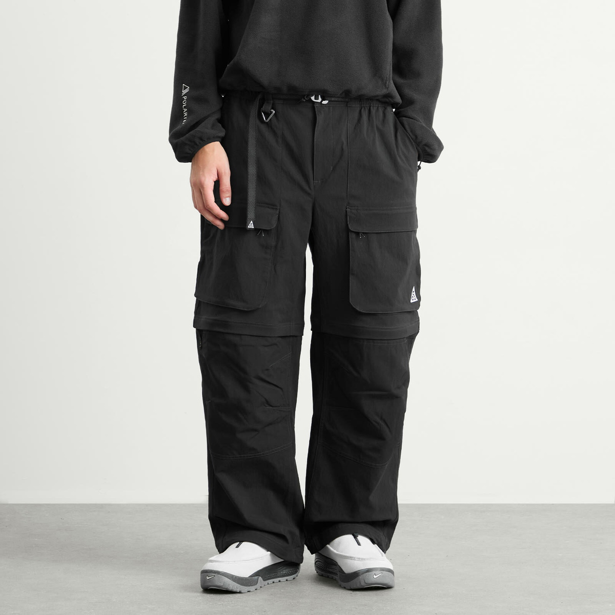 Nike Men's ACG Zip Smith Summit Cargo Pant in Black/Anthracite/Summit White