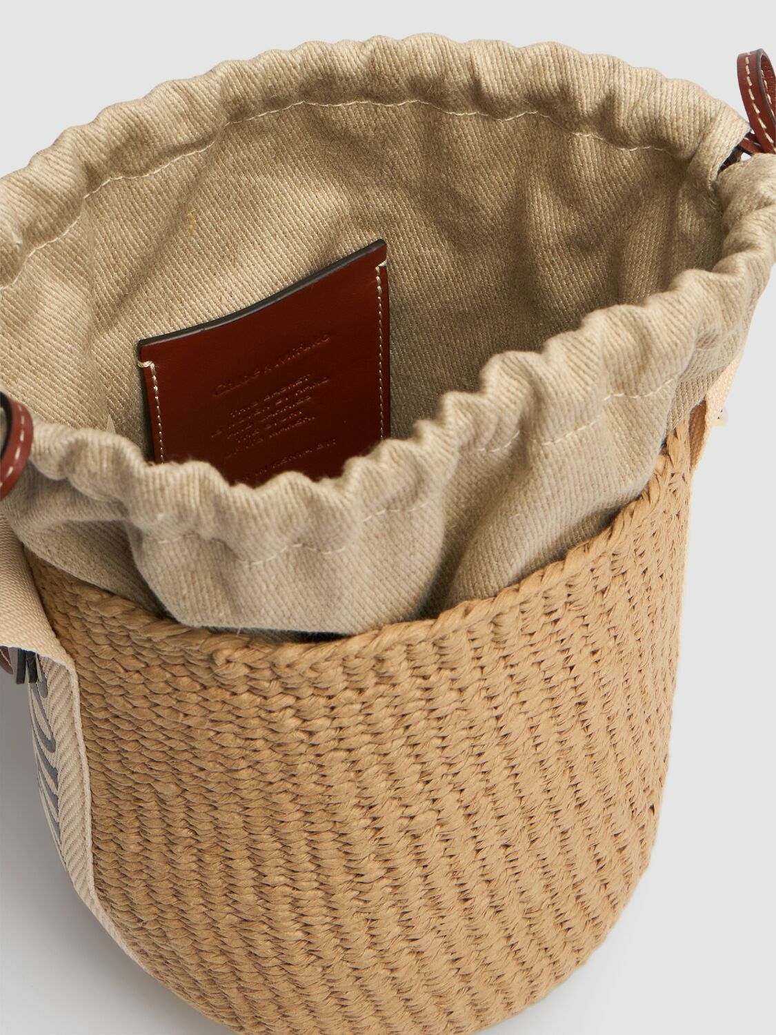 Chloe Woody small bucket bagレディース ショルダーバッグ Chloé Small Woody Bucket Bag | Neutrals | FARFETCH