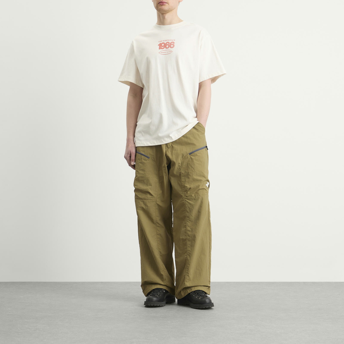 The North Face Men's NSE Belted Trousers in Cedar