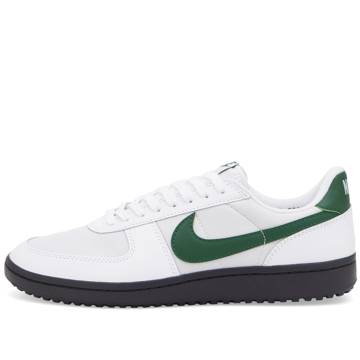 ナイキNike Field General 82 SP Sneakersスニーカー Nike Field General 82 Sp Sneaker in White/Gorge Green/Black Nike