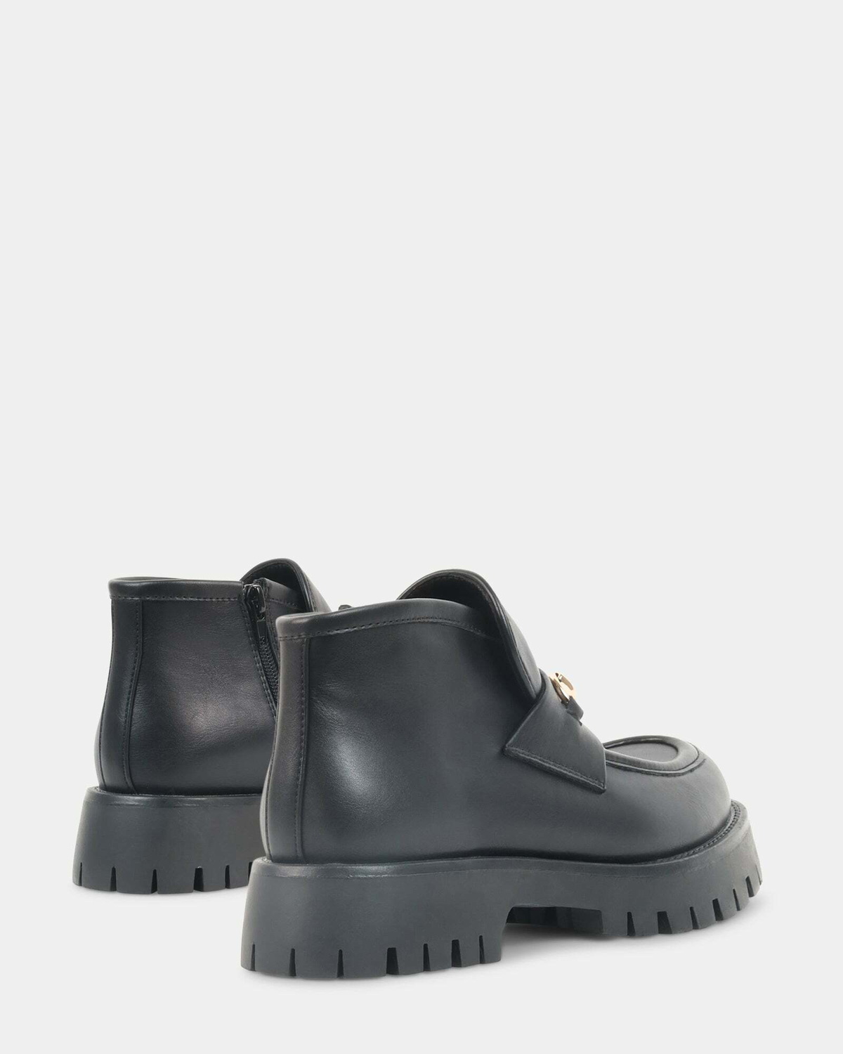 Steve Madden Derra Flats in Black
