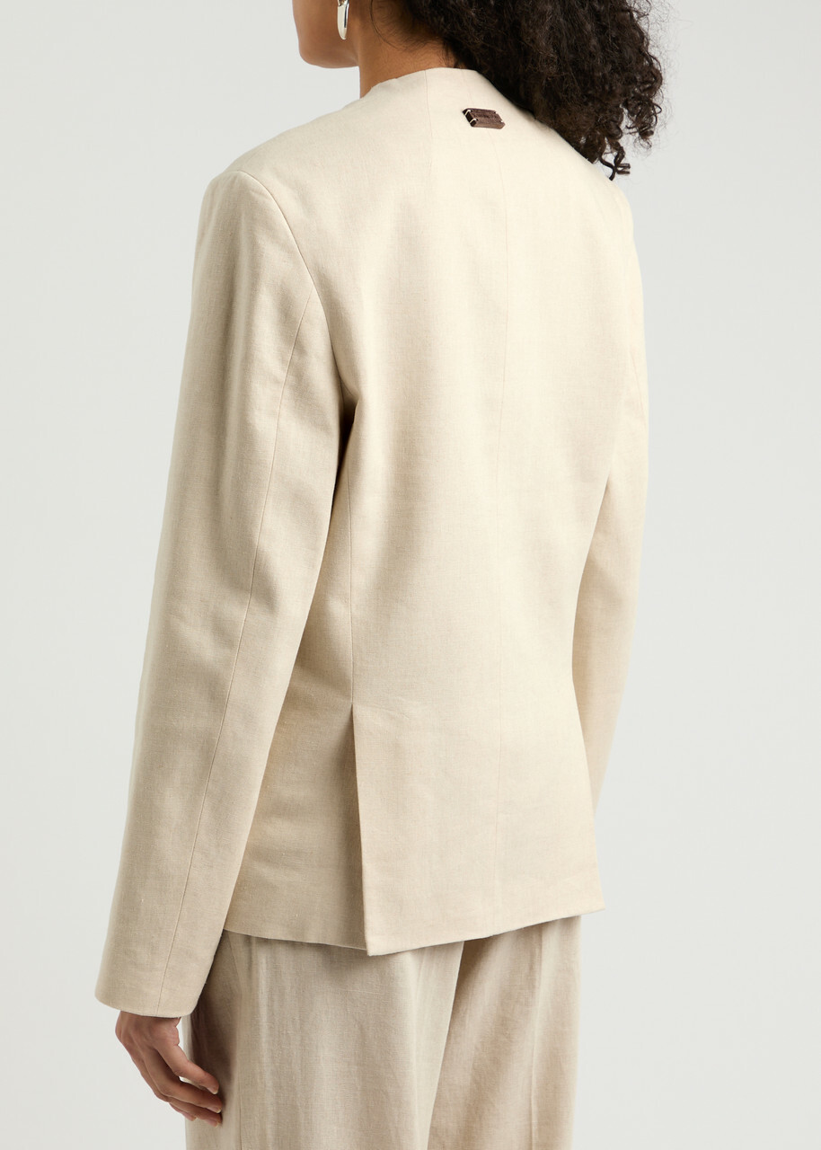 16 Arlington Erra Woven Jacket Cream