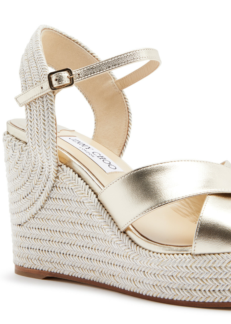 JIMMY CHOO デルナ 100 ウェッジ サンダル Latte Nappa Leather Wedge with Metallic Rope Trim|DELLENA