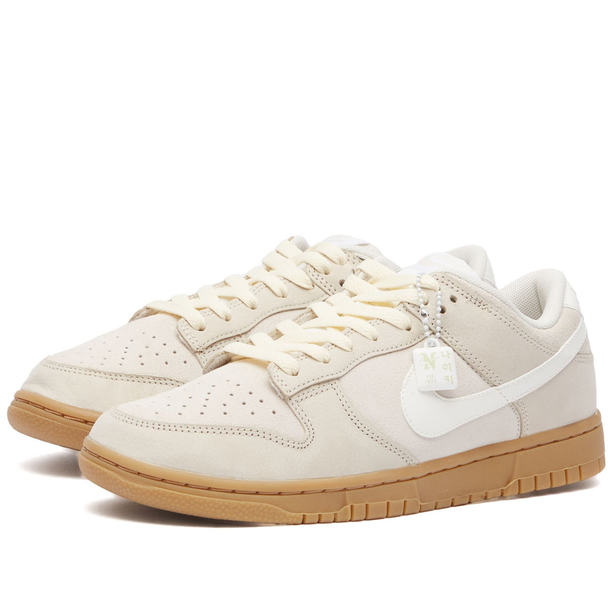 Nike Women's W Dunk Low SE Sneakers in Light Orewood Brown