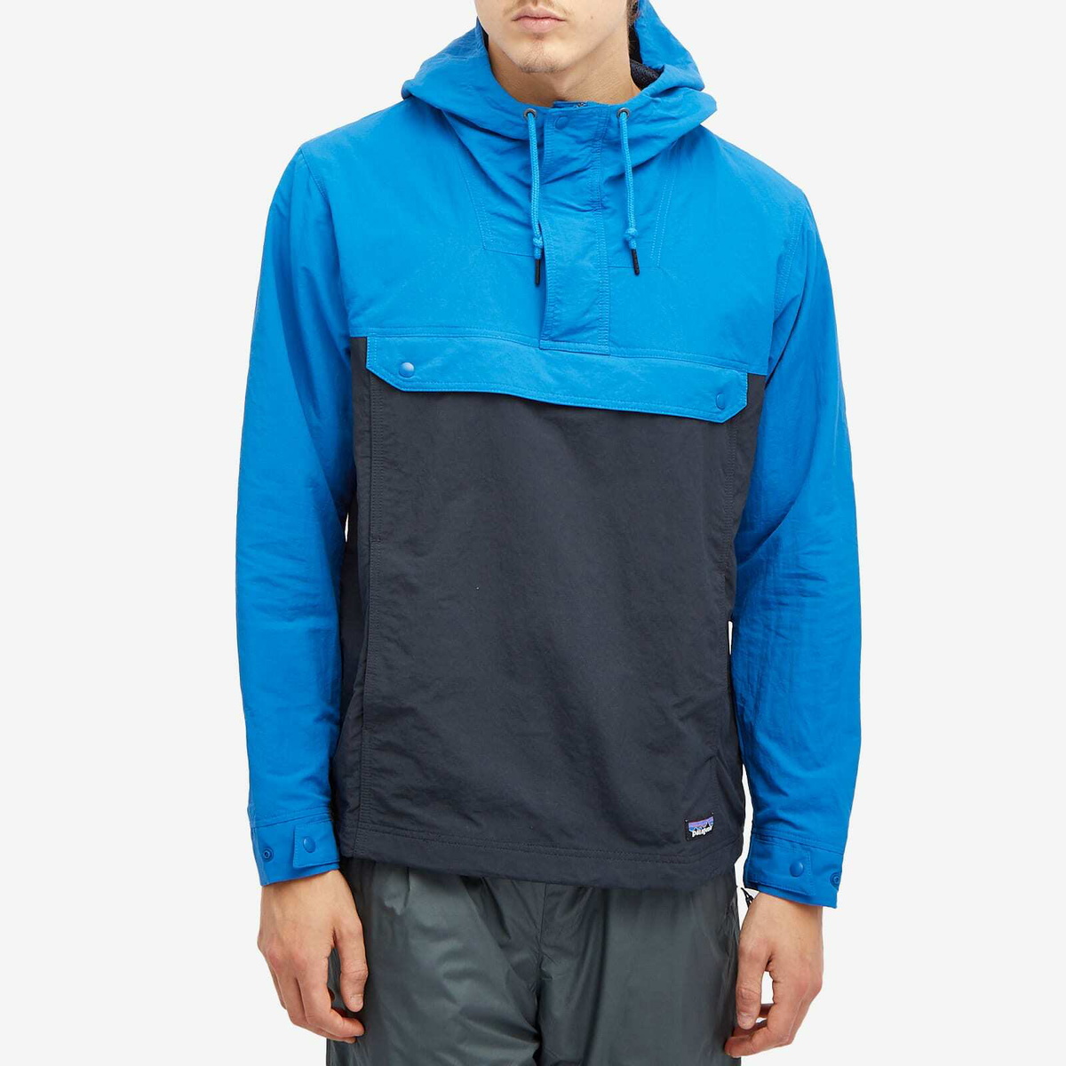 Patagonia Men's Isthmus Anorak in Pitch Blue/Endless Blue