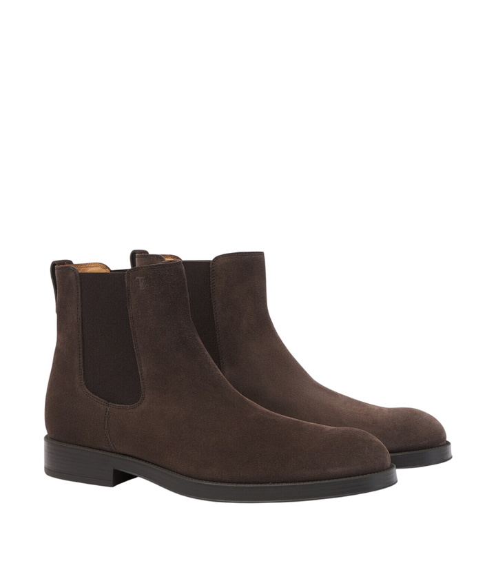 Photo: Tod's Suede Chelsea boots