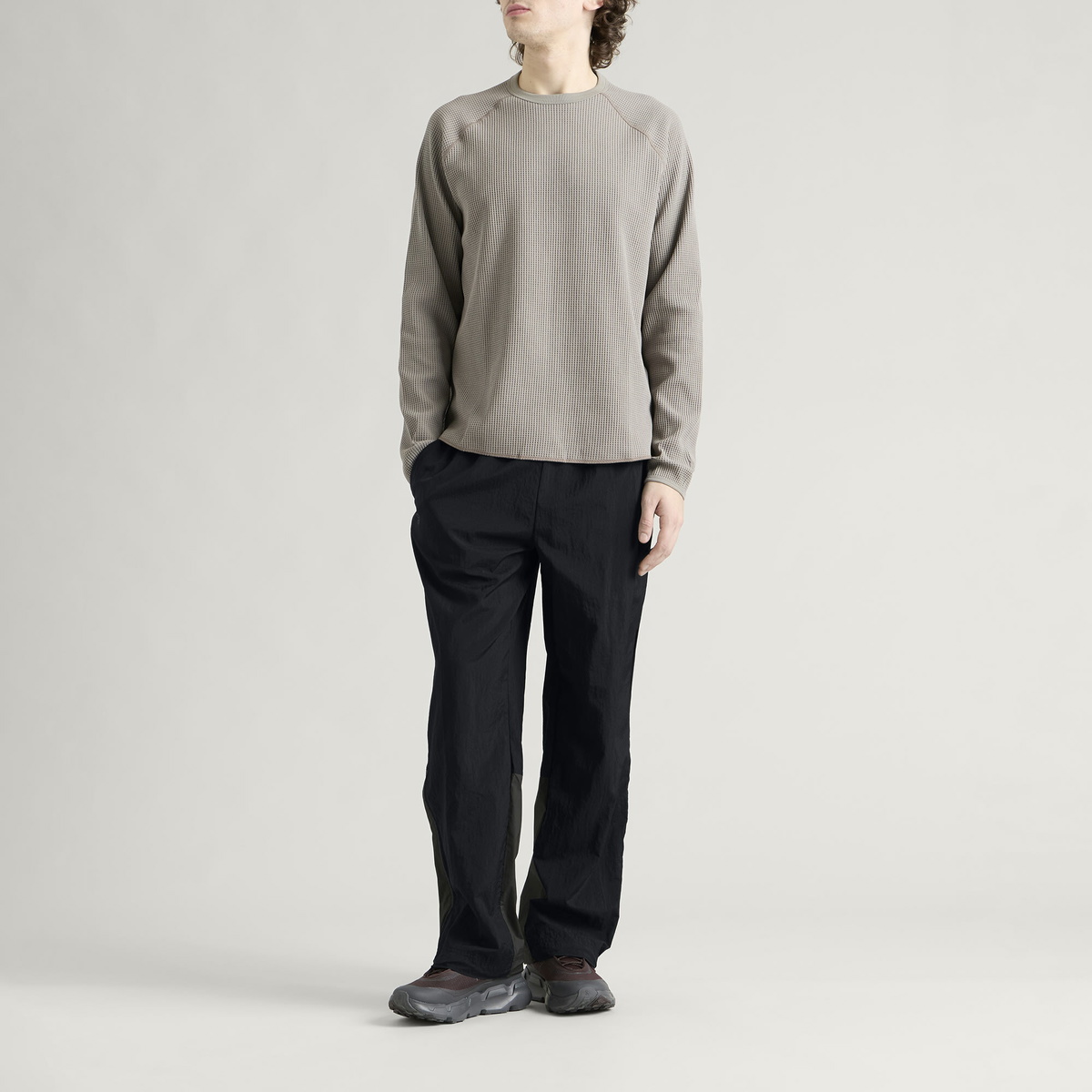 ON Men's All-Day Track Pants in Black/Espresso