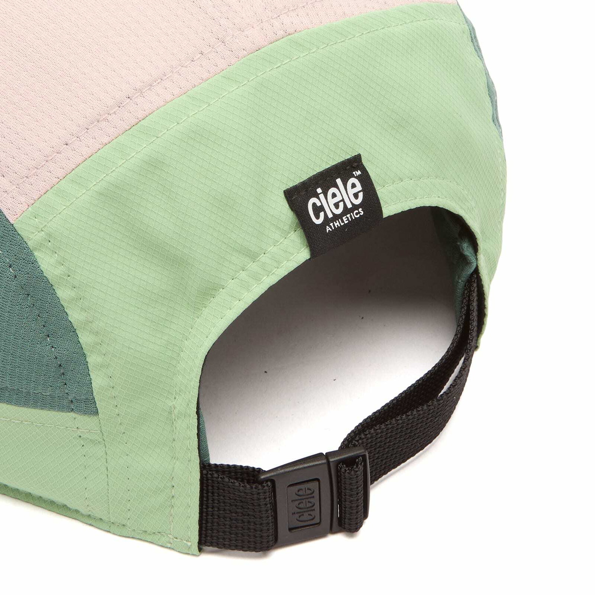 Ciele Athletics Go Cap Field Iconic Bar Cap in Silverpine