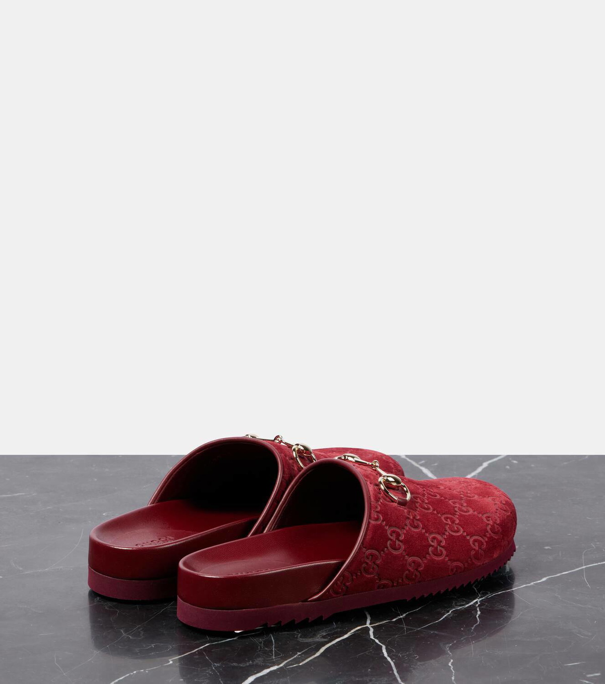 サンダル・ミュール Gucci Burgundy Leather Slippers Gucci Shiny Slipper Leather Everyday Flat Sandal in Burgundy