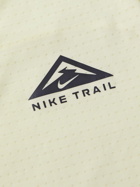 Nike Running - Trail Solar Chase Dri-FIT Mesh T-Shirt - Neutrals