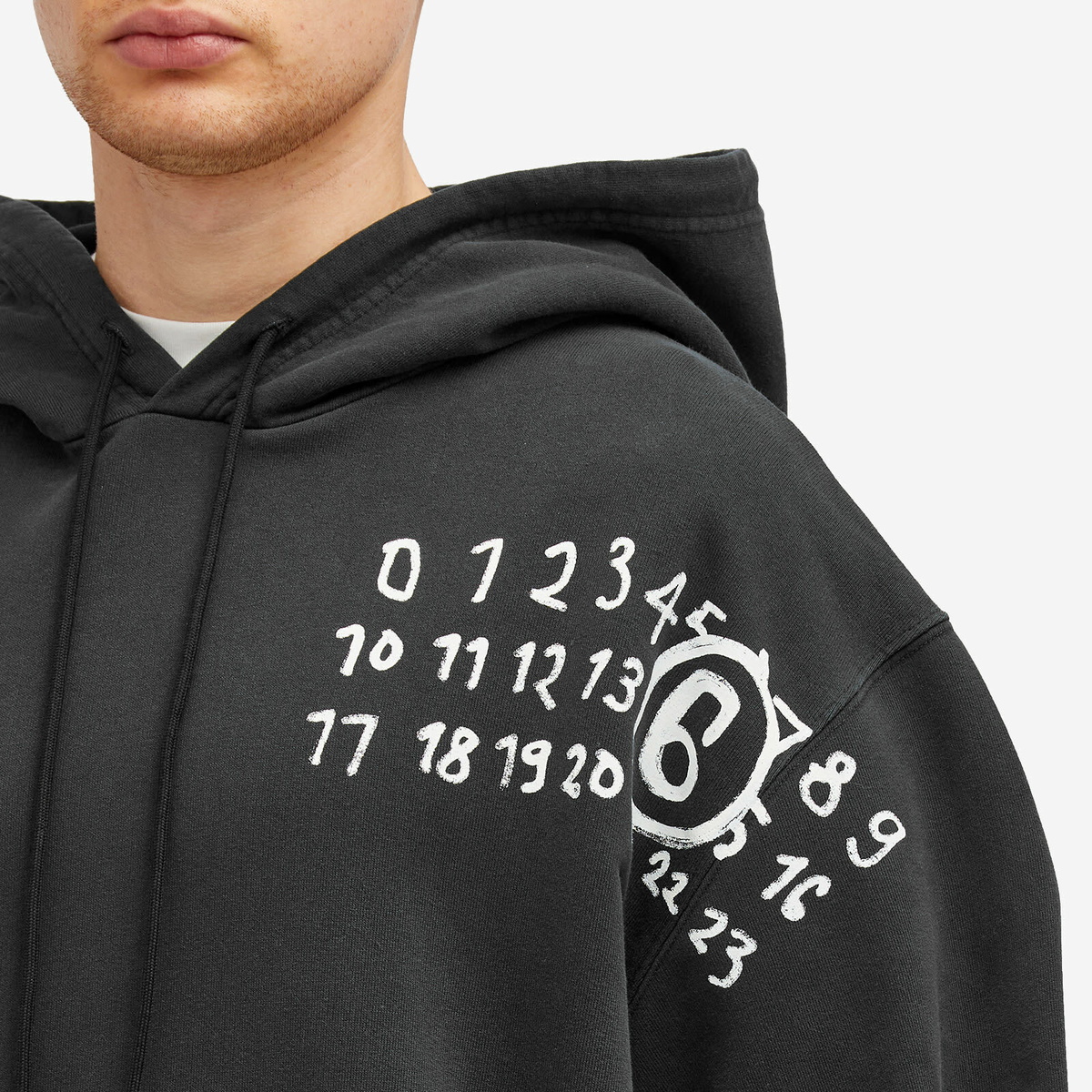 パーカー・フーディ MM6 Maison Margiela / Numbers Patch Logo Hoodie MM6 Maison Margiela numbers-patch Hoodie | Black | FARFETCH