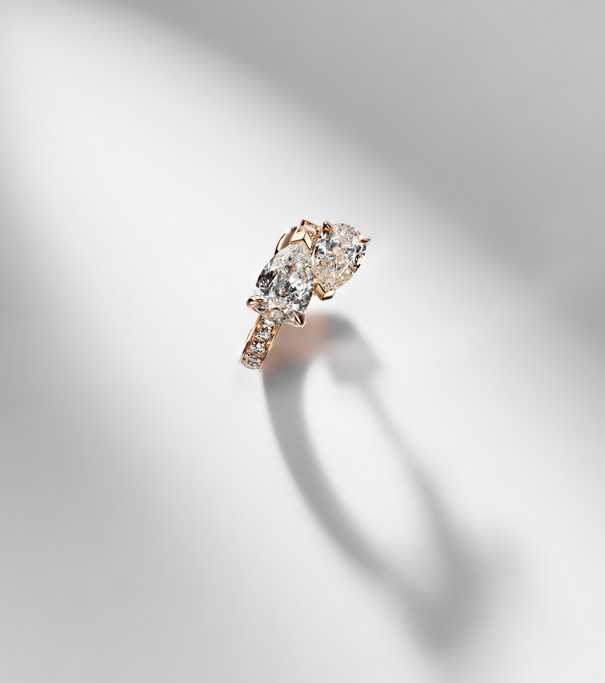 Repossi Serti Sur Vide 18kt rose gold single hoop earring with diamonds