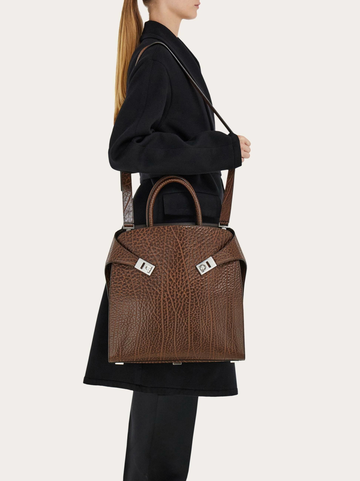 Ferragamo Mens Hug tote bag in Brown