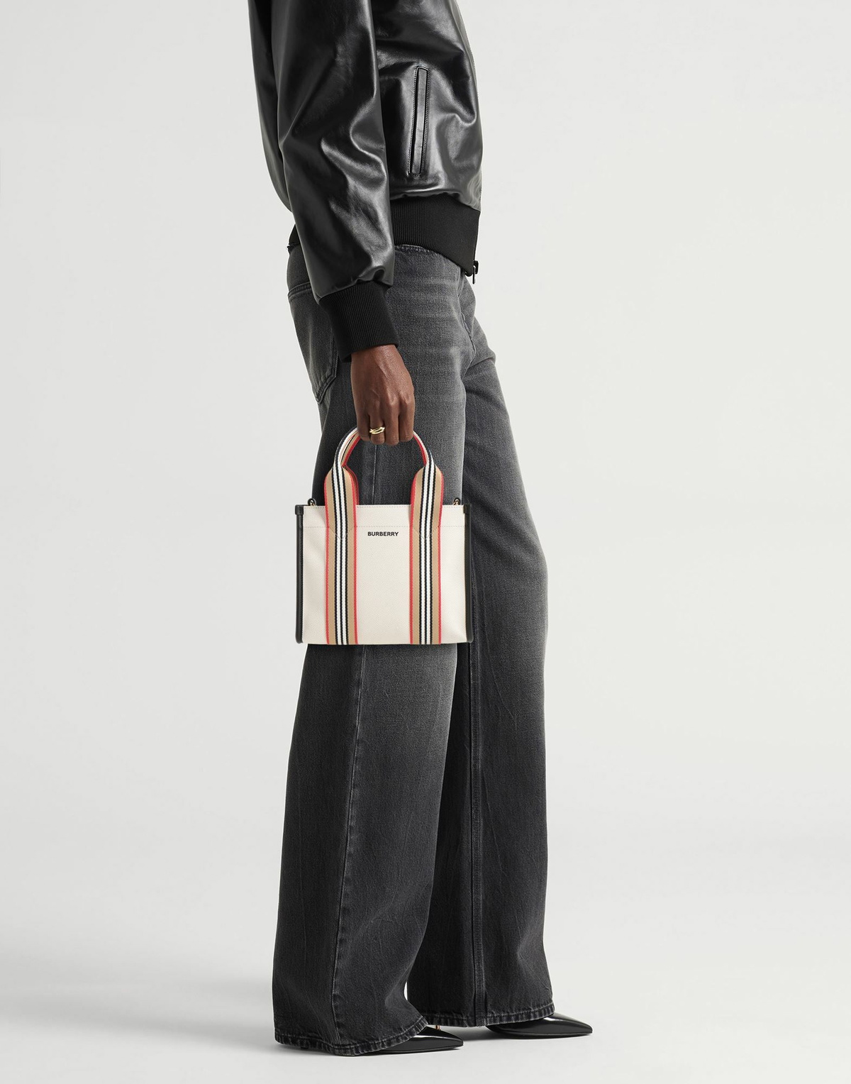 Burberry Womens Handbag in Beige
