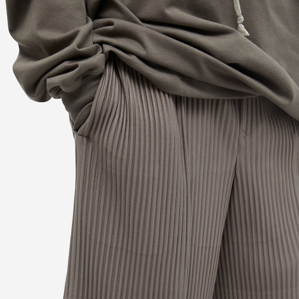 Homme Plissé Issey Miyake Men's Cargo Pleated Pant in Alpaca