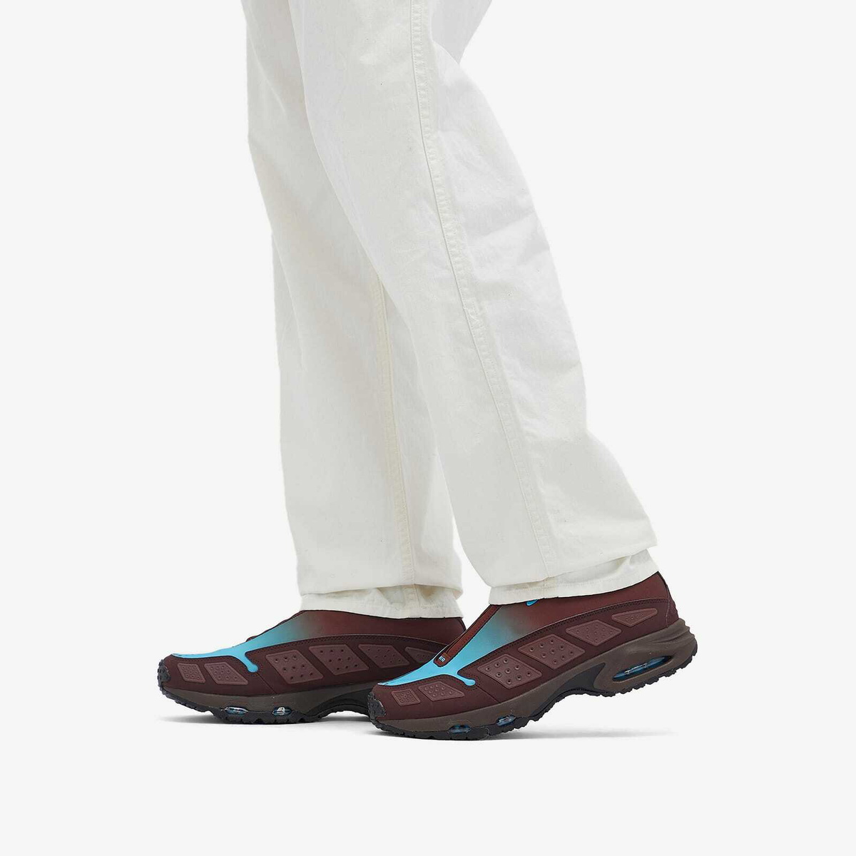 Nike Air Max SNDR Sneaker in Burgundy/Brown/Blue Nike