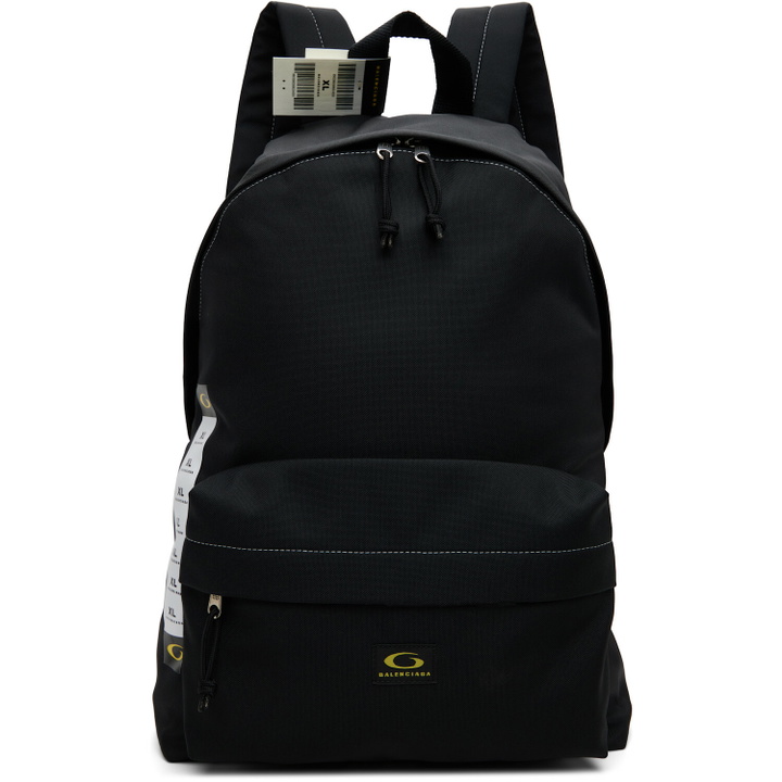 32 liter travel backpack Osprey Hikelite 32L Lightweight Hiking zip clamshell opening with Nike Utility Elite Backpack Variable Capacity Color:Mustard/Black