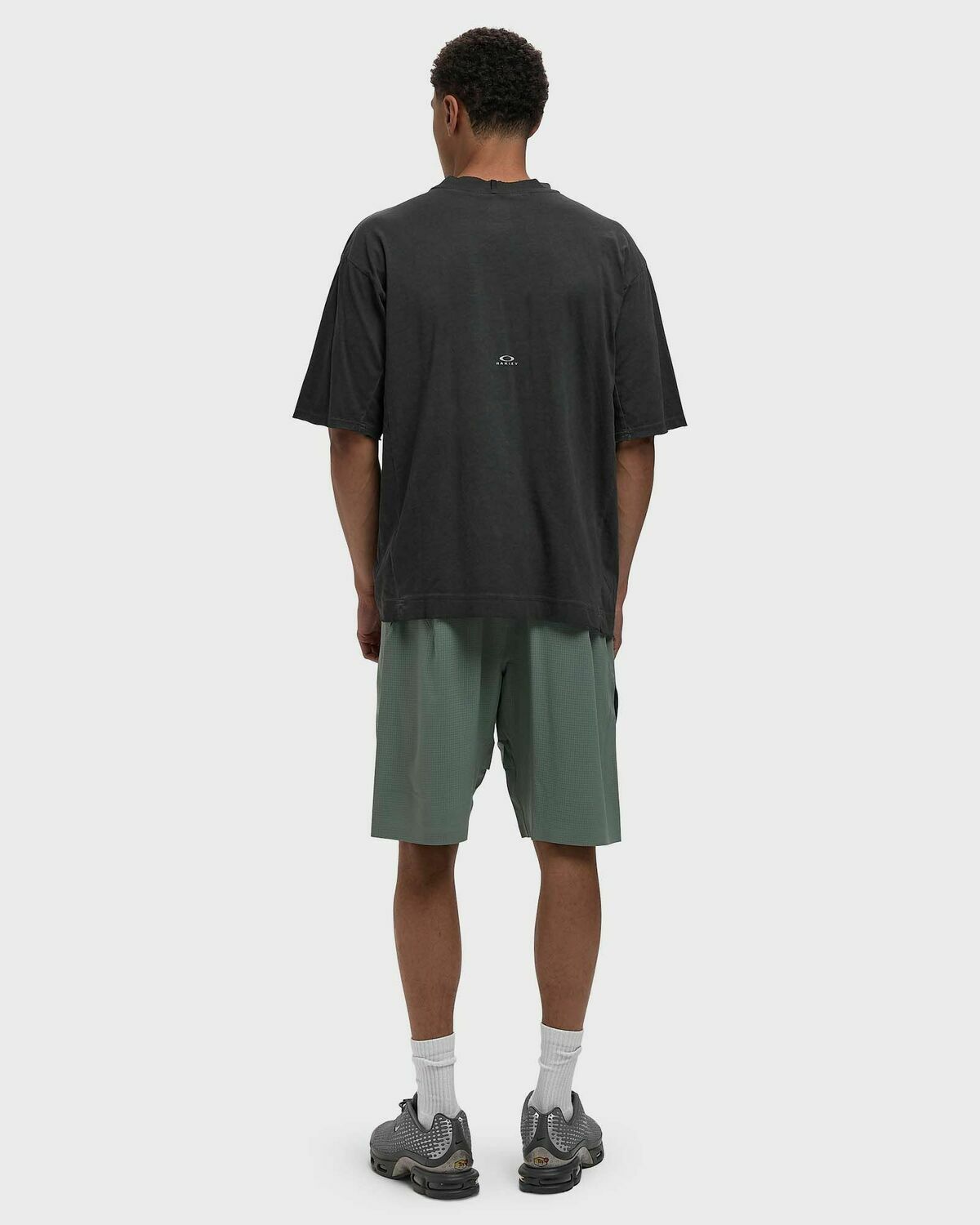 LATITUDE VEIL TEE