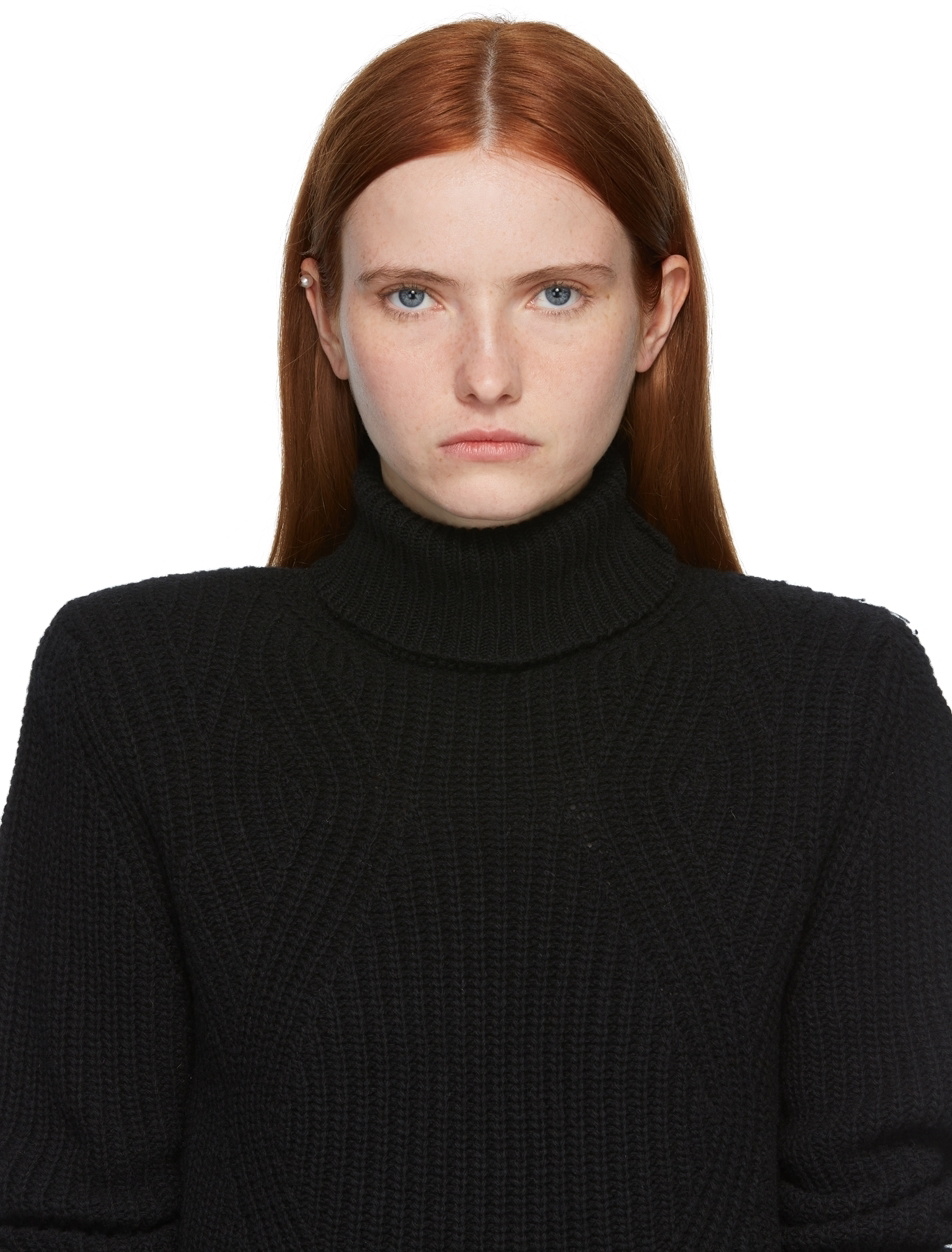 Saskia Diez Silver Stripe Pearl Ear Cuff