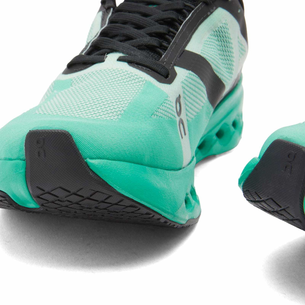 ON Men's Cloudsurfer Next in Mint/Black On