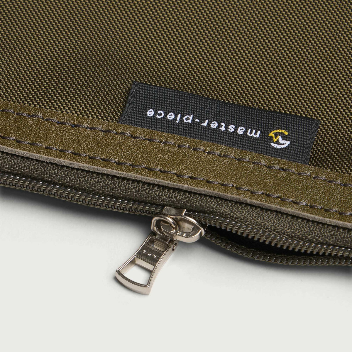 Master-Piece Smart Pouch in Olive