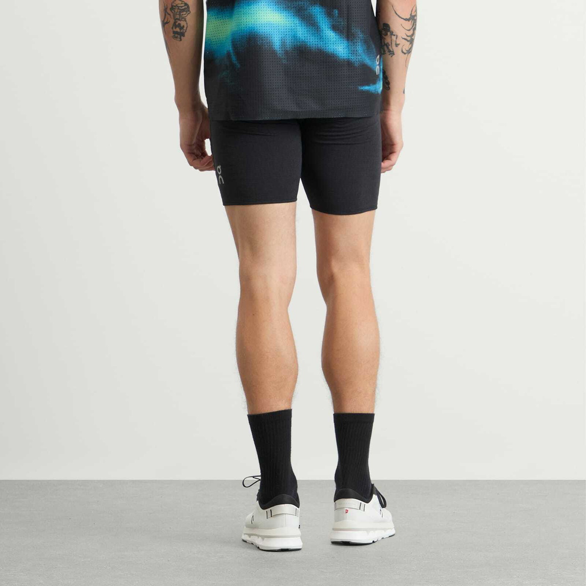 ON Men's Pace Tights Short in Black