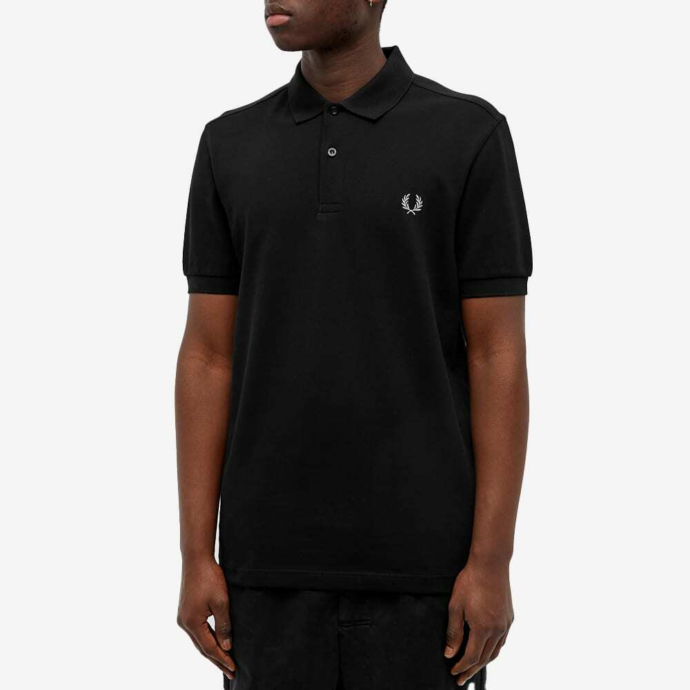Fred Perry Men's Slim Fit Plain Polo Shirt in Black/Chrome Fred Perry