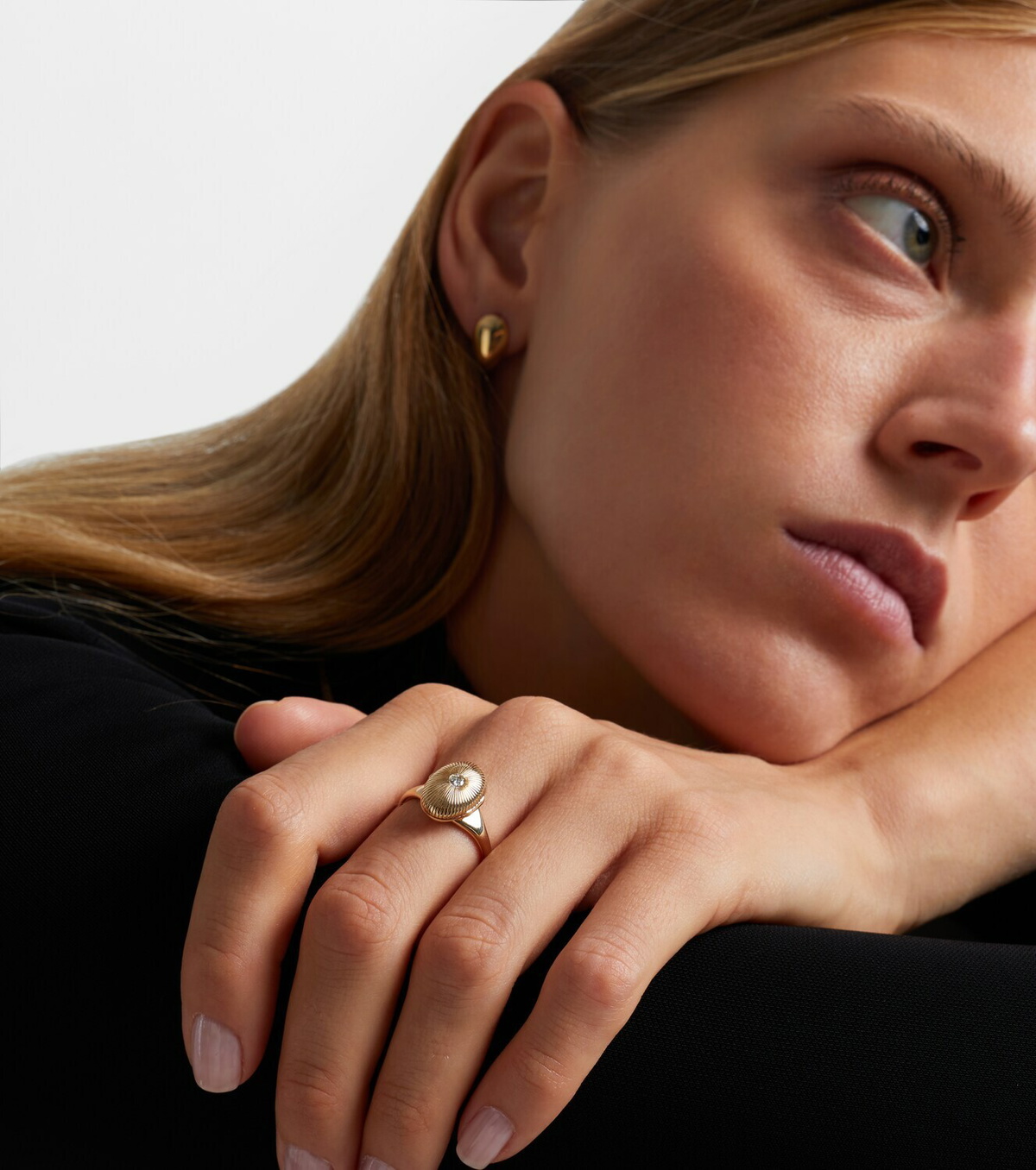 Persée 9kt gold ring with diamond