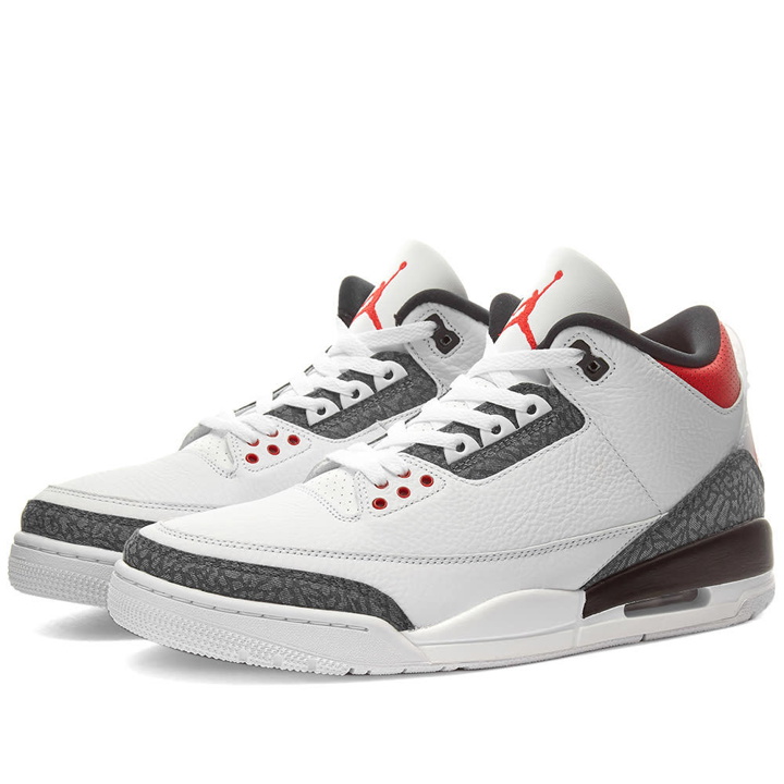 Photo: Nike Air Jordan 3 Retro SE Denim