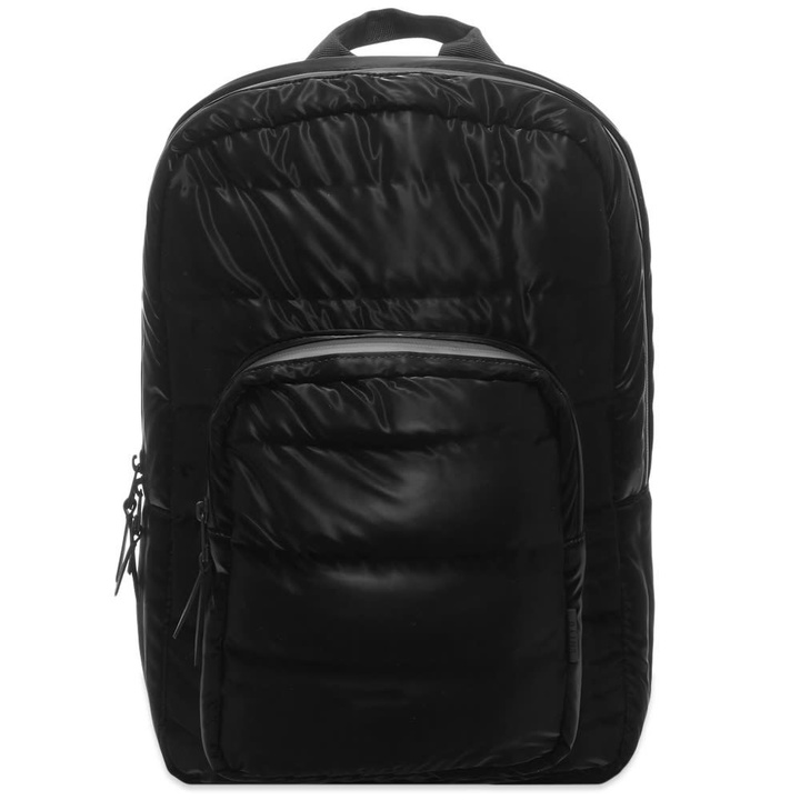 Photo: RAINS Quilted Base Bag Mini