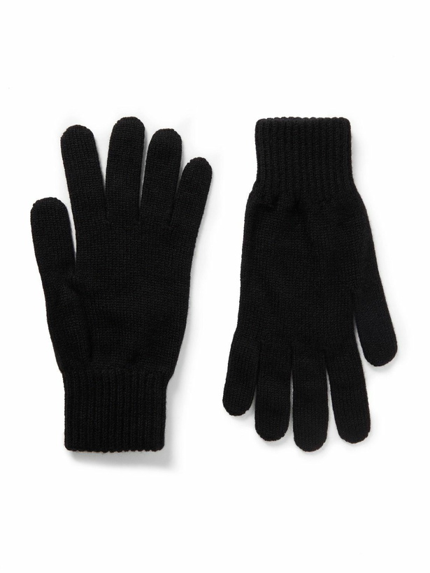 Photo: Johnstons of Elgin - Cashmere Gloves