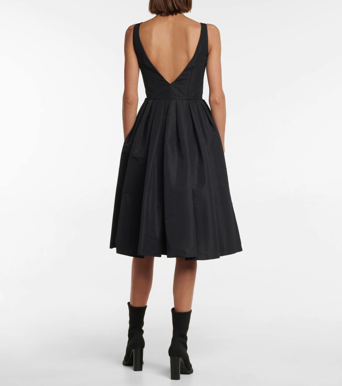 【送料&関税込】Alexander McQueen Zip Wool Midi Dress Alexander McQueen Zip Wool Midi Dress | italist