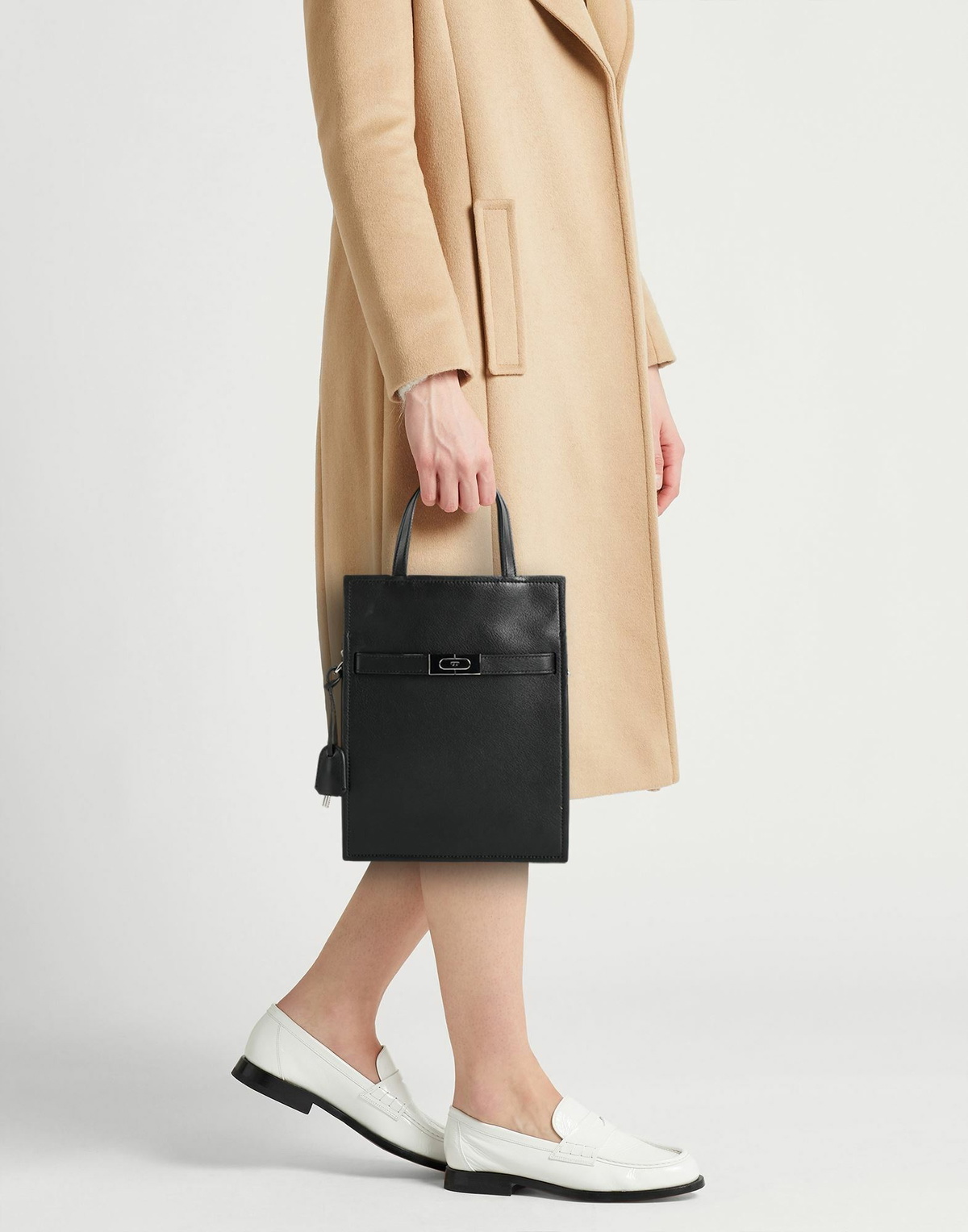 Tory Burch Womens Handbag in Black
