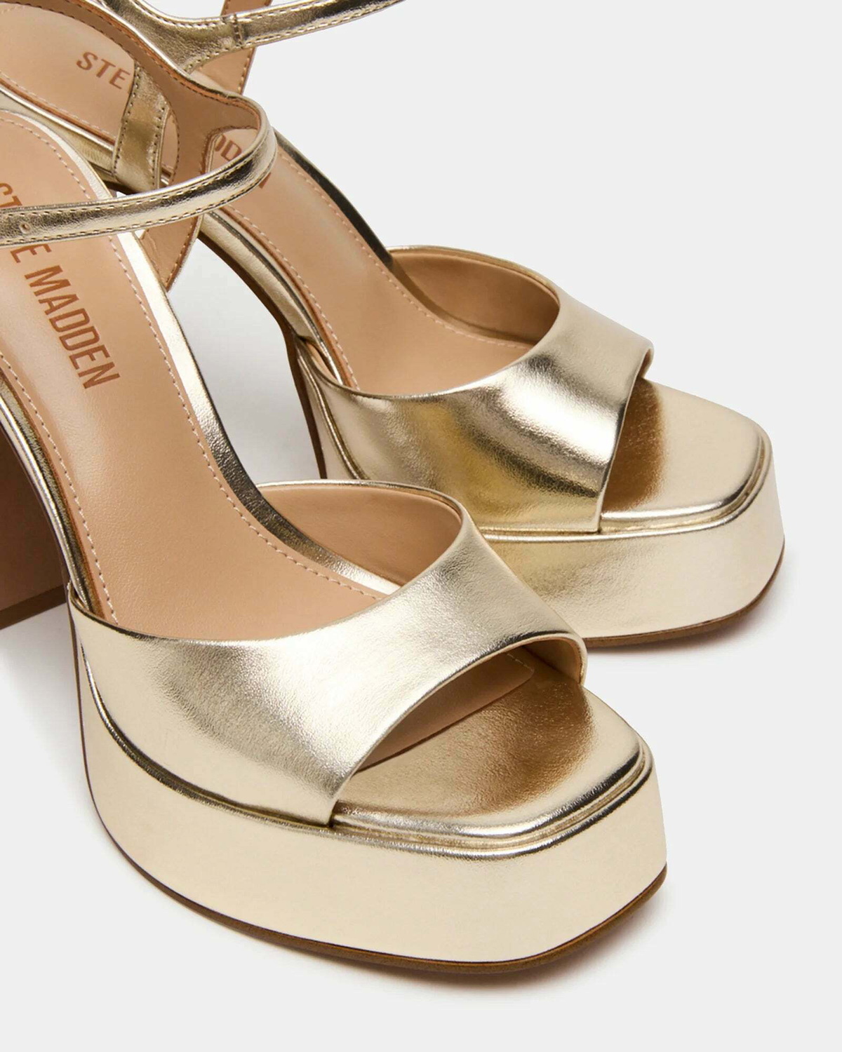 Steve Madden Liandra Heels in Gold