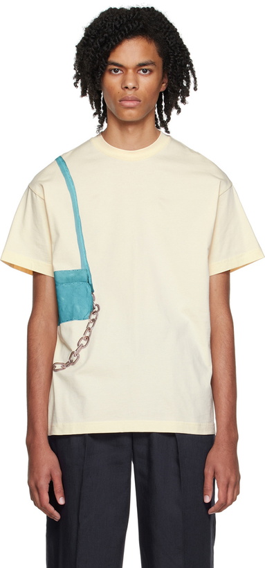 Photo: Jacquemus Beige Le Papier 'Le T-Shirt Ciuciu' T-Shirt