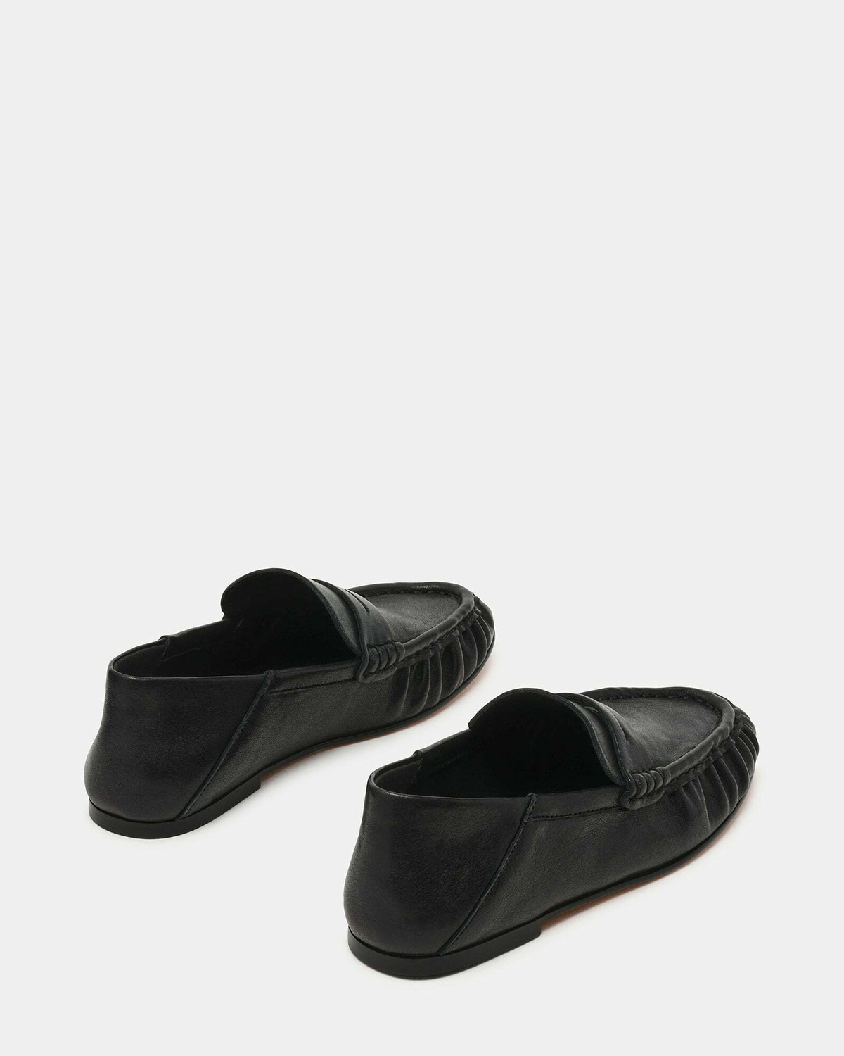 Steve Madden Roger Flats in Black