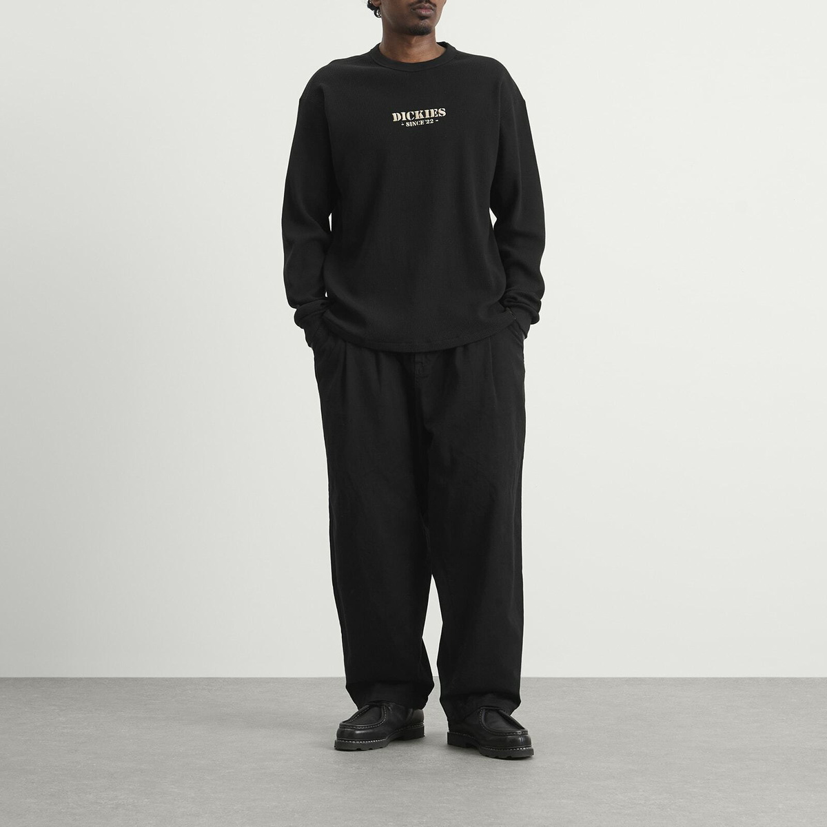 Dickies Men's Long Sleeve Waffle T-Shirt in Black