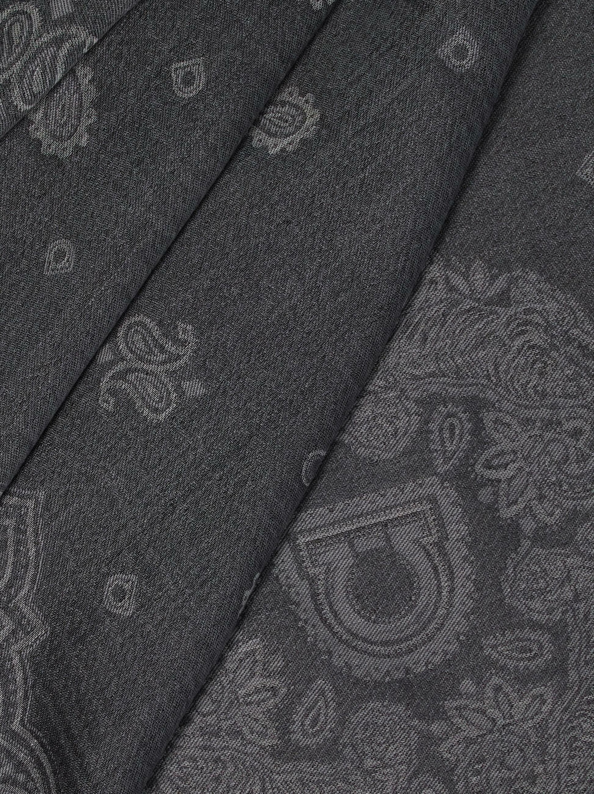 Ferragamo Mens Arabesque print stole in Grey