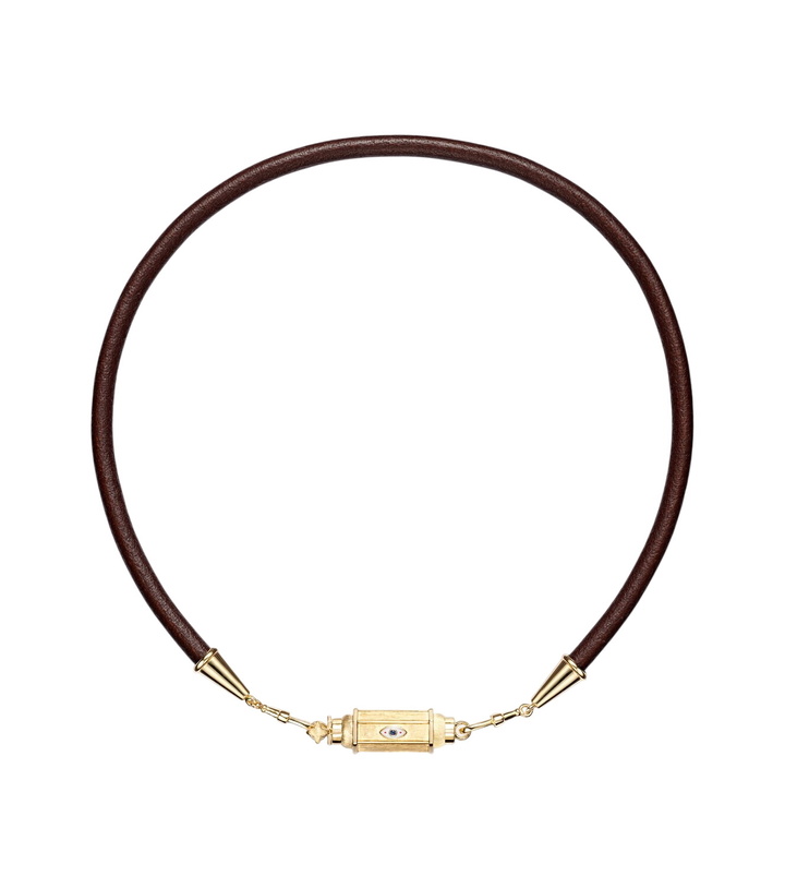 Photo: Marie Lichtenberg 18kt gold and leather necklace with sapphires