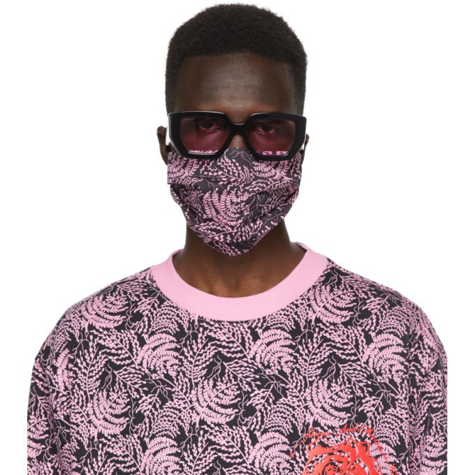 Photo: SSENSE WORKS SSENSE Exclusive Jeremy O. Harris Black and Pink Print Face Mask