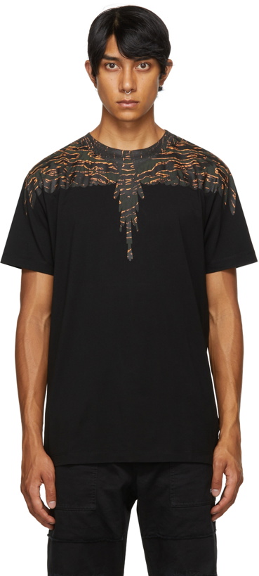 Photo: Marcelo Burlon County of Milan Black Camo Wings T-Shirt