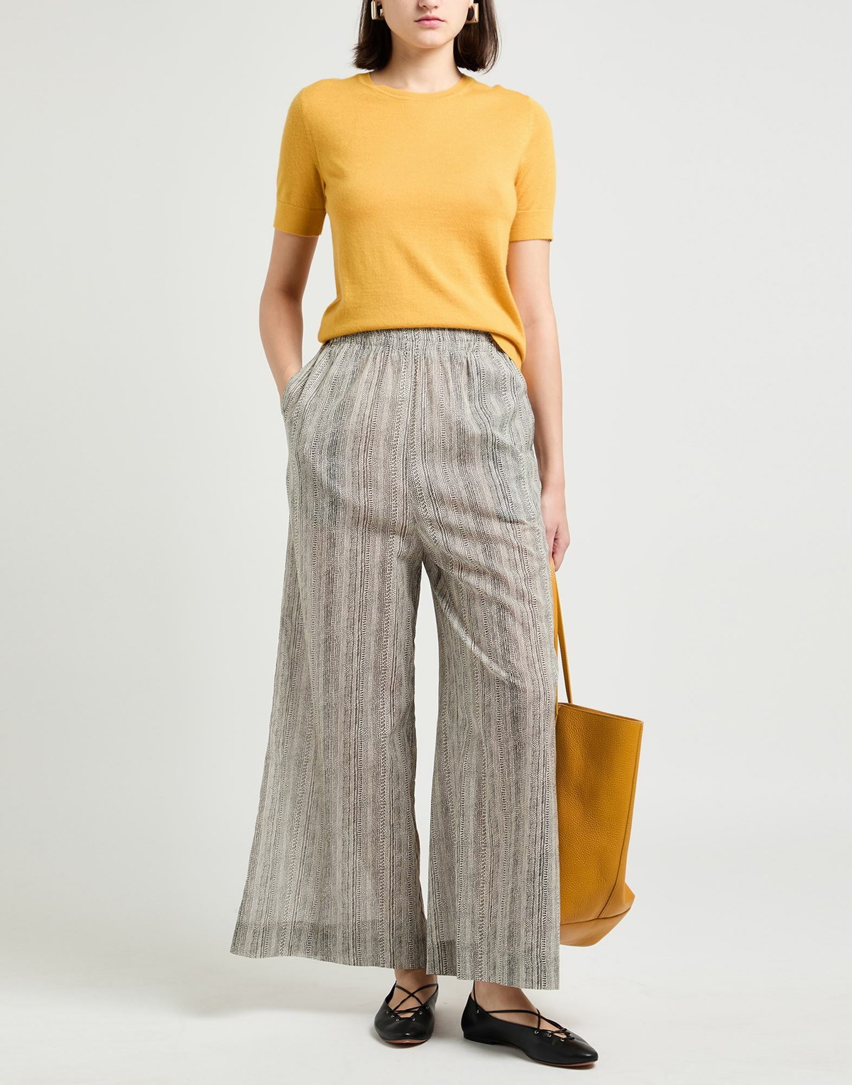 Alessia Santi Womens Pants in Black