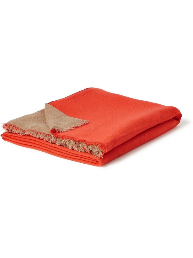 Photo: RD.LAB - Tubo Fringed Two-Tone Linen, Cashmere and Silk-Blend Throw