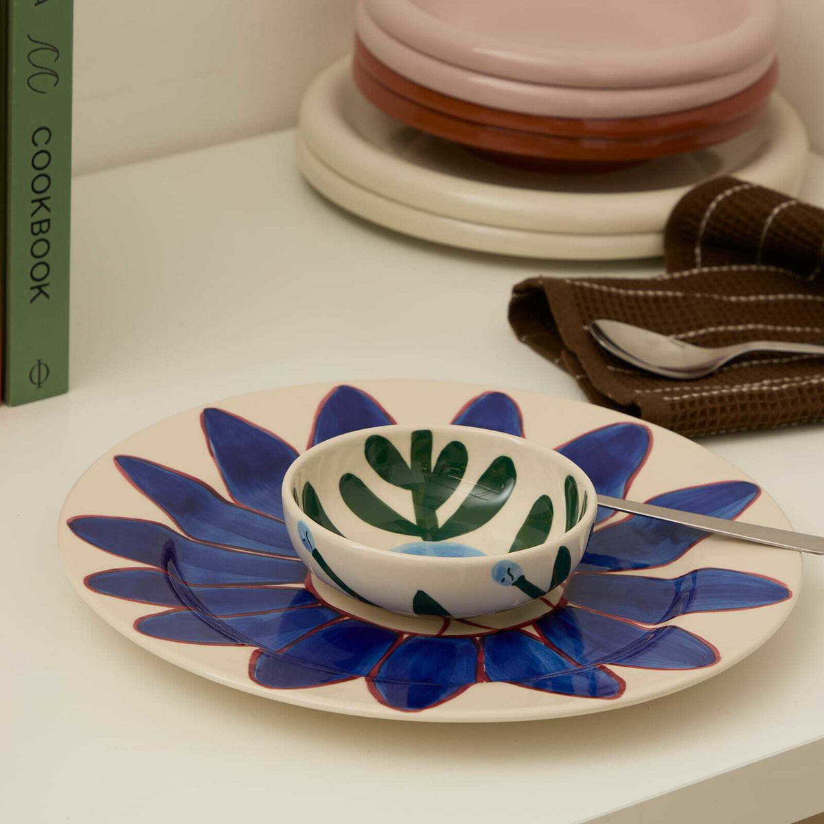HAY x Emma Kohlmann La Pittura Bowl - Small in Moon Face Vine 